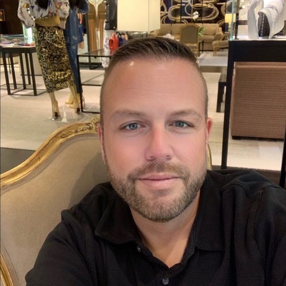 Meet your Posher, Chalmer - Picture 1 of 1